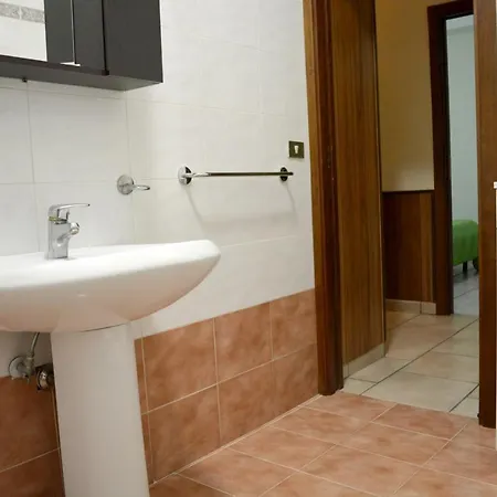 Comfortable In - 34 M² With Parking